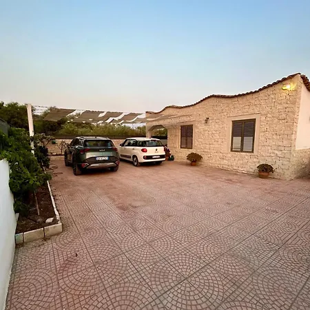 Giulia - 50 M Dal Mare A Portopalo